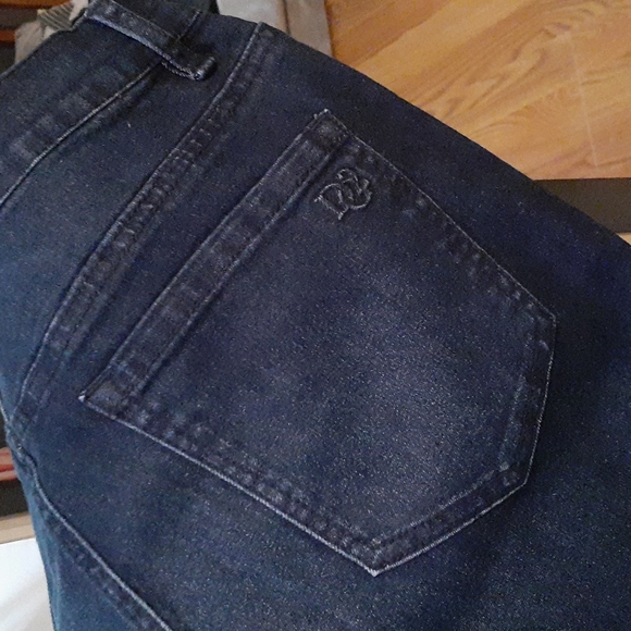 Jeans - Picture 8 of 9